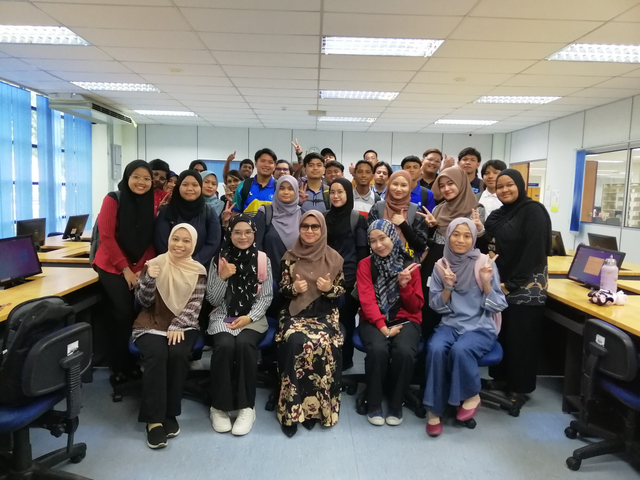 Mendeley Reference Management Class using Writing Style (APA) for students of the UHL2422 English for Technical Communication course from the Modern Language Center - Mei 2024